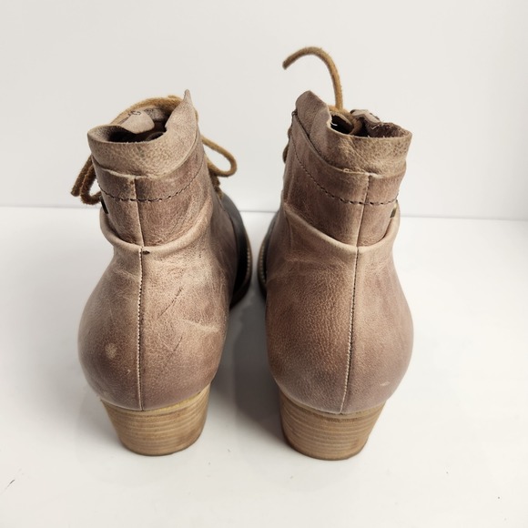 CAT Caterpillar Women's Block Heel Marlowe Two Color Booties Size 7W - Picture 3 of 6